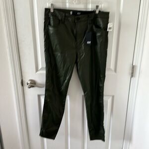 NWT Kut from the Kloth Donna Coates Hogh Rise Fab Ab Ankle Skinny